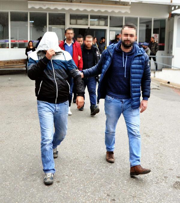 Polis yılbaşı öncesi fuhuşa karşı düğmeye bastı! - Resim: 3