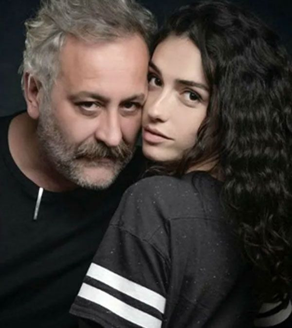 Hazar Ergüçlü bikinili paylaşımı ile sosyal medyayı ikiye böldü! "Hiç giymeseydin" - Resim: 2