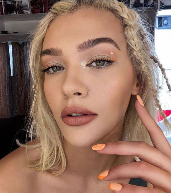 Melisa Döngel estetiği abartınca son haliyle dalga konusu oldu! "Bunu kendine neden yaptın" - Resim: 2