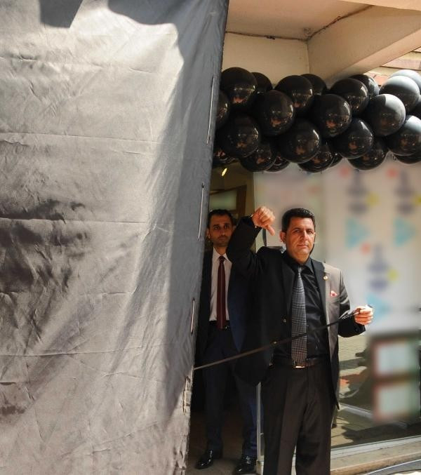 Kına dağıtıp iş yerini kapattı - Resim: 3