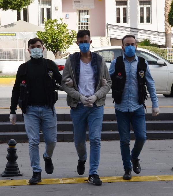 Antalya'da akılalmaz olay! Araçta 2 çocuğu varken yaptı ekipler buldu - Resim: 0