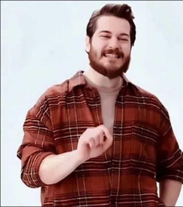 Kıvanç Tatlıtuğ ve Çağatay Ulusoy ikilisi bir arada! Ulusoy'un yeni imajı dikkat çekici - Resim: 4