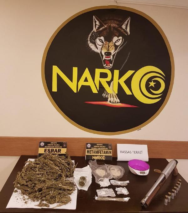 Osmaniye'de polisten kaçarken yakalandı! Araçtan bakın ne çıktı - Resim: 0