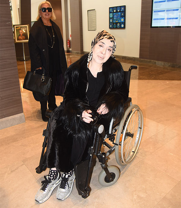 Nur Yerlitaş gözyaşları içinde isyan etti: Kafamı boydan boya kestiler - Resim: 1