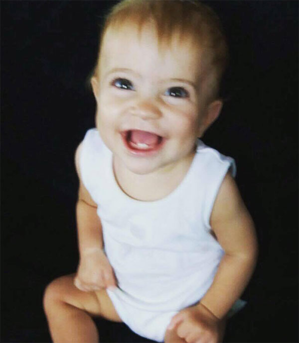 Anne Facebook'a baktı 6 aylık kızı küvette boğularak öldü - Resim: 2