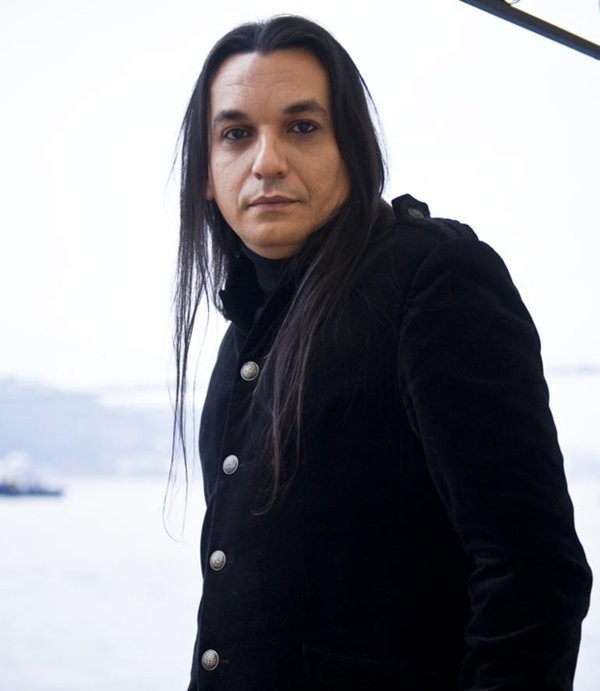 Ağzından kan gelmiş! Ünlü şarkıcı Gökhan Kırdar yoğun bakımda - Resim: 1