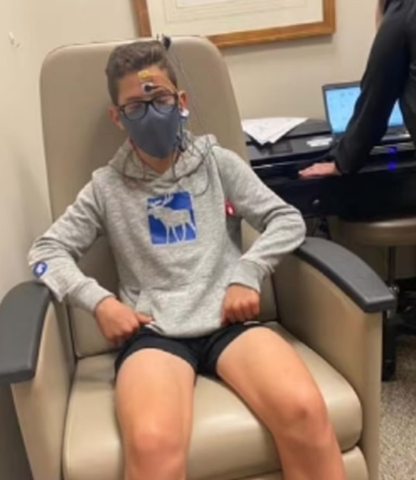 Kulaklık hayatını kabusa çevirdi! Netflix izlerken neye uğradığını şaşırdı: Hayal bile edemezdim - Resim: 0