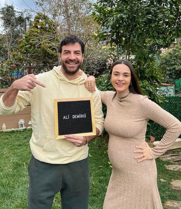 Taze anne Hande Soral bebeğiyle ilk tatiline çıktı! Bodrum'da eşiyle romantizm yaptı - Resim: 1