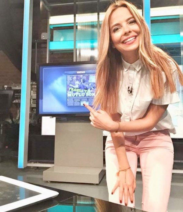 TRT spikeri güzelliğiyle sosyal medyayı salladı - Resim: 2