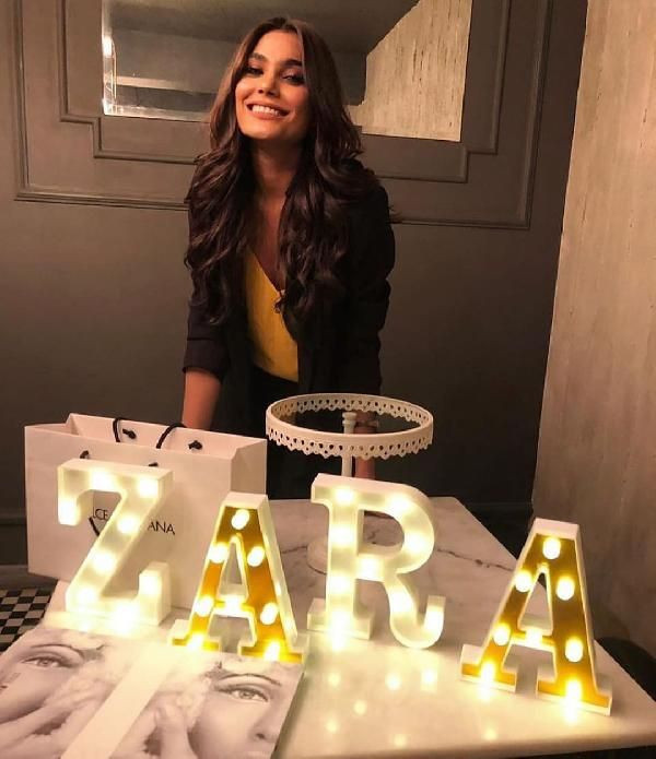 Pakistan’da düşen uçakta ünlü model Zara Abid de öldü - Resim: 4