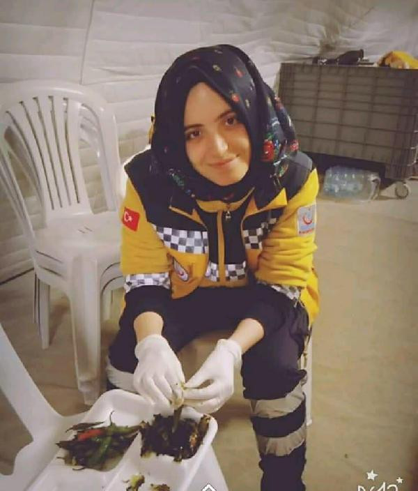 Türkiye Büşra'sına ağlıyor Mehmetçik için... - Resim: 1