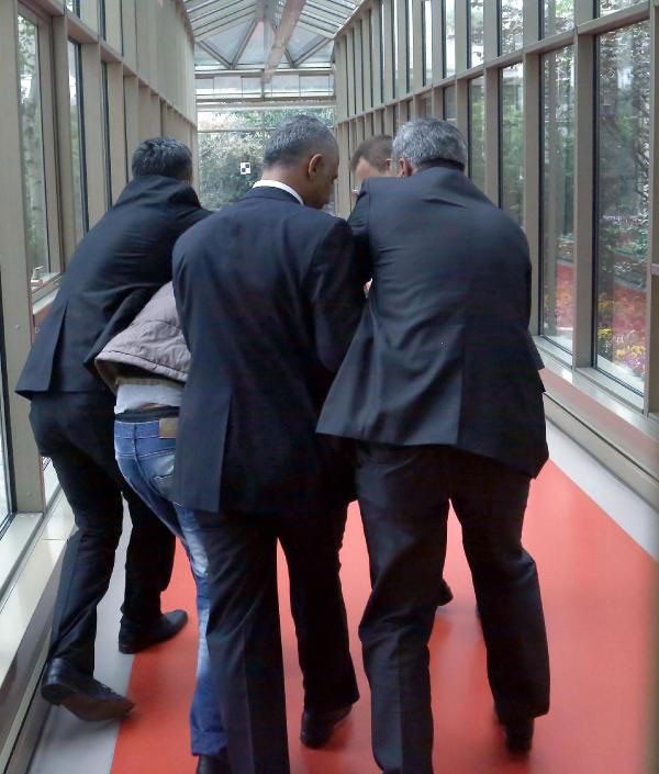 Kılıçdaroğlu'na yumruklu saldırı! İşte saldırganın kimliği - Resim: 2