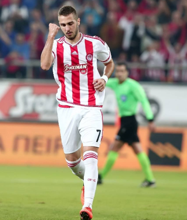 Fenerbahçe yeni 10 numarasını Komşu'da buldu - Resim: 0