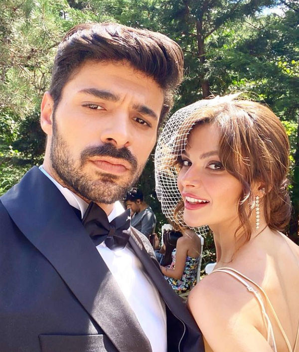 Gizli Saklı'nın taze aşıkları Sinem Ünsal ve Halit Özgür Sarı ilk kez ele ele görüntülendi! - Resim: 0