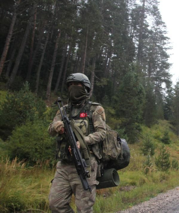 Karadeniz'de JÖH'LER Aras kod adlı teröristin ensesinde - Resim: 1