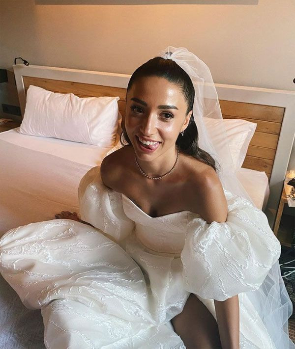 Zeynep Bastık 29 yaşına girdi boşanmadan önce kocasıyla partiledi! - Resim: 1