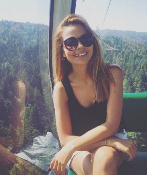 TRT spikeri güzelliğiyle sosyal medyayı salladı - Resim: 3