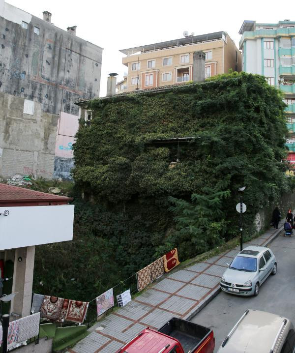 Tüm kent bunu konuşuyor! Evi yuttu resmen - Resim: 2