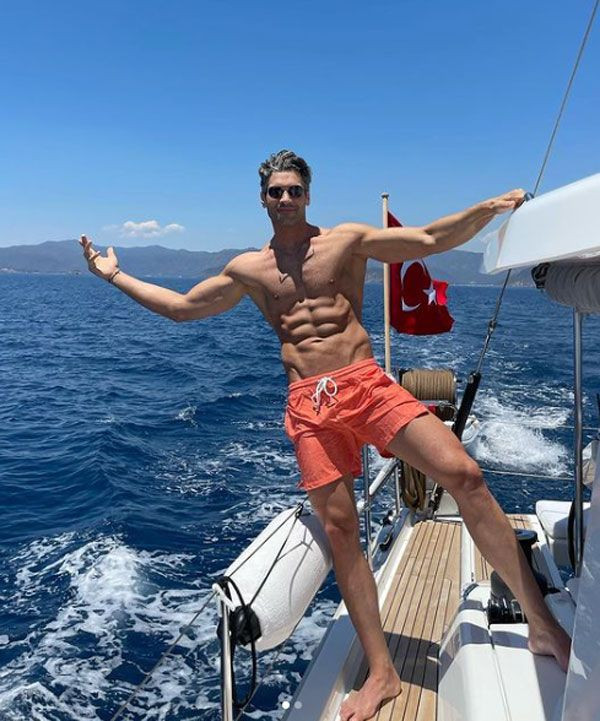 Şükrü Özyıldız'ın maske takma nedeni duyanları hayrete düşürdü! Bakın nedeni neymiş... - Resim: 3