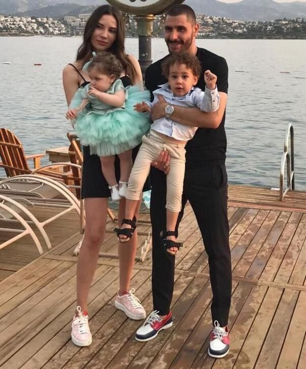 Falcıya inandı ünlü futbolcuyu boşuyor! Özer Hurmacı ile eşi yeniden mahkemelik - Resim: 1