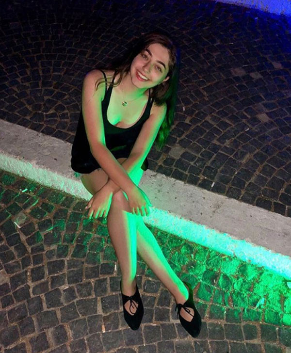 Kendisine gelen taciz mesajlarından bomba gibi şarkı yaptı Yağmur Üçkardeş kimdir - Resim: 2