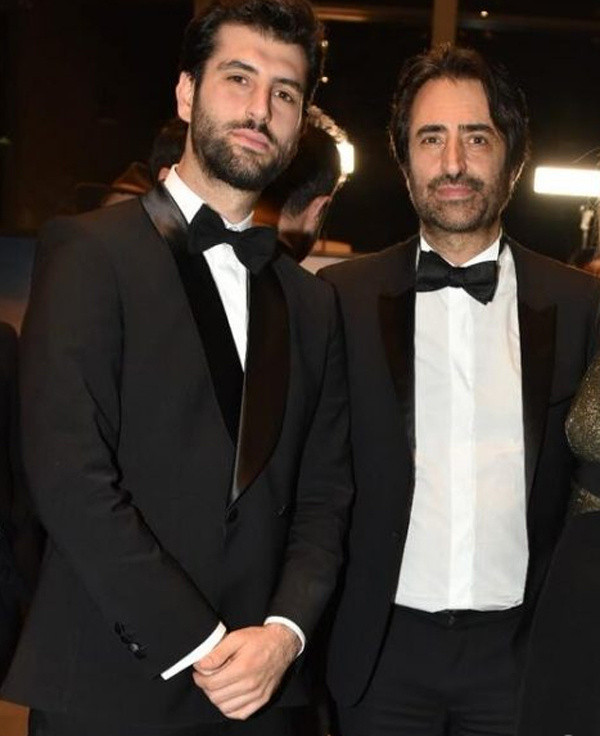 Mahsun Kırmızıgül'ün oğlu Mahmut Kırmızıgül basın mensuplarını görünce eliyle öyle bir şey yaptı ki... - Resim: 0