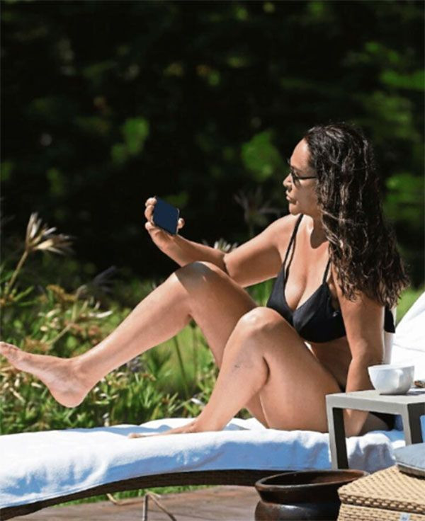 Avşar Kızı sezonu açtı, hem tatilde hem sahnede! - Resim: 3