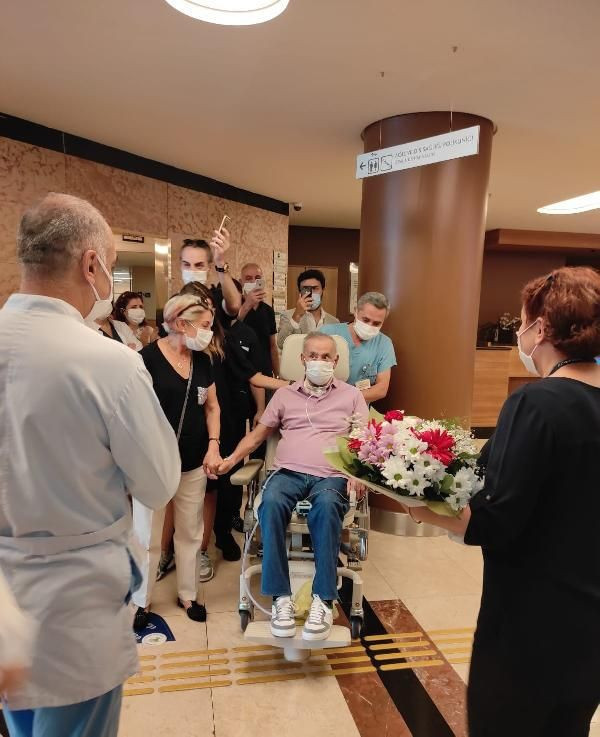 4 ay sonra yoğun bakımdan çıktı ilk bunu sordu: Neden herkes maske takıyor? - Resim: 3