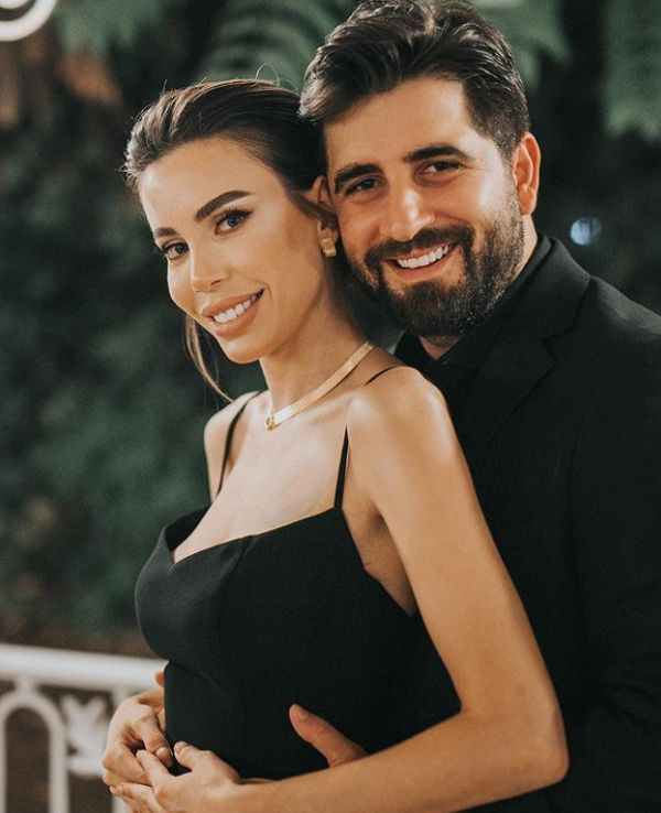 Fenomen çiftten evliliklerine dair şok eden açıklama! Herkese ayrılıyoruz demişlerdi bakın işin aslı neymiş... - Resim: 1