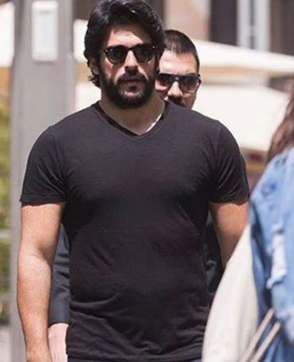 Burak Özçivit'in son halini görenler gözlerine inanamıyor! - Resim: 4