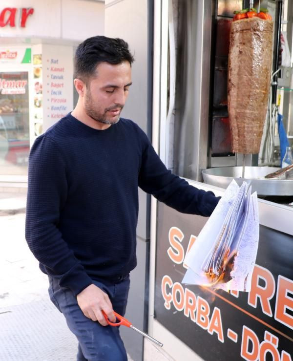 Afyonkarahisarlı lokanta sahibi 70 bin liralık veresiye defterini yaktı - Resim: 2