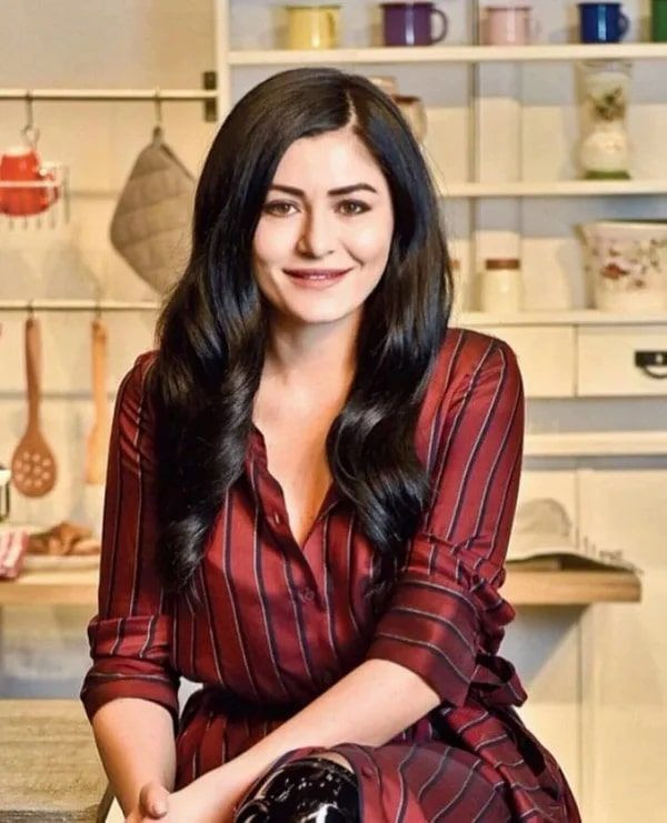 Deniz Çakır Hülya Avşar ile 16 yıl önceki hallerini paylaştı Masumiyet'in yıldızları - Resim: 4