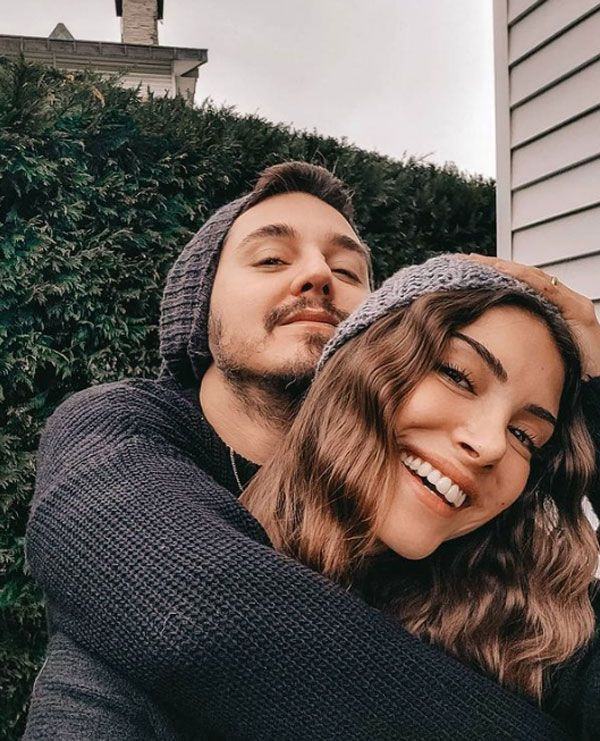 Deniz Baysal çocukluk fotoğrafını paylaştı sosyal medyada beğeni yağdı! - Resim: 1