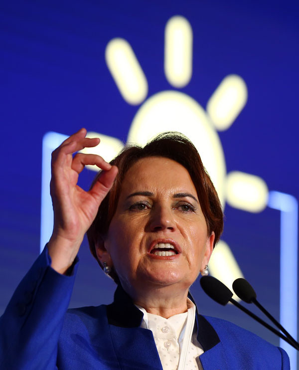 Akşener'in 'İyi Parti' tanıtım toplantısında neler oldu? İşte kare kare o anlar... - Resim: 1