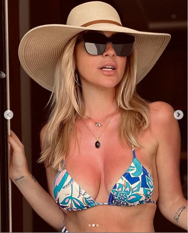 Hadise bikinili pozlarıyla Instagram'ı yaktı geçti! 'Ayrılık yaradı' dedirtti! - Resim: 2