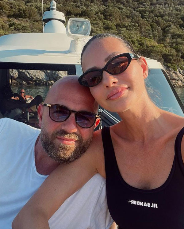 Yasemin Özilhan'dan ağızları açık bırakan yepyeni imaj! Giydiği kıyafeti gören döndü bir kez daha baktı - Resim: 0