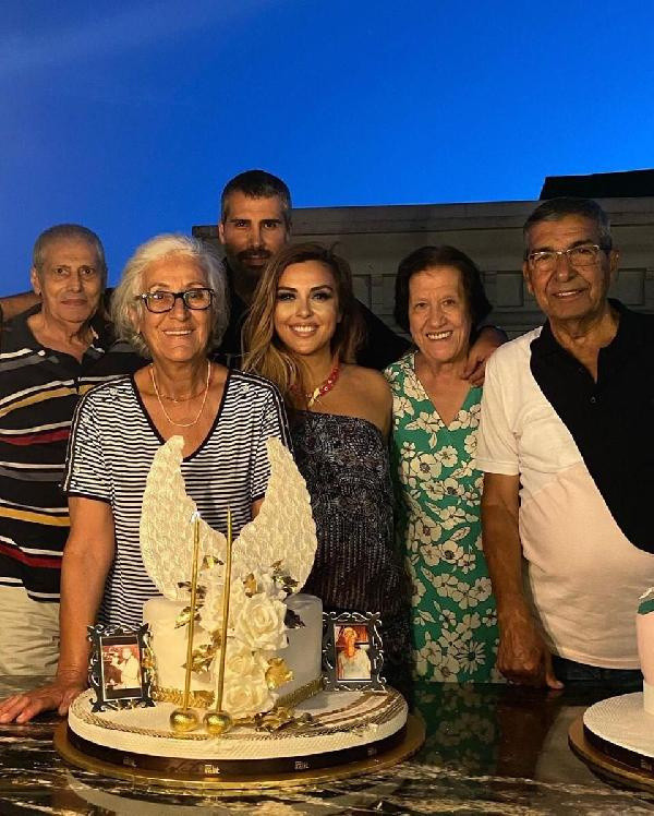 Saruhan Hünel ile Aslı Hünel'in babası koronavirüs nedeniyle hayatını kaybetti - Resim: 0