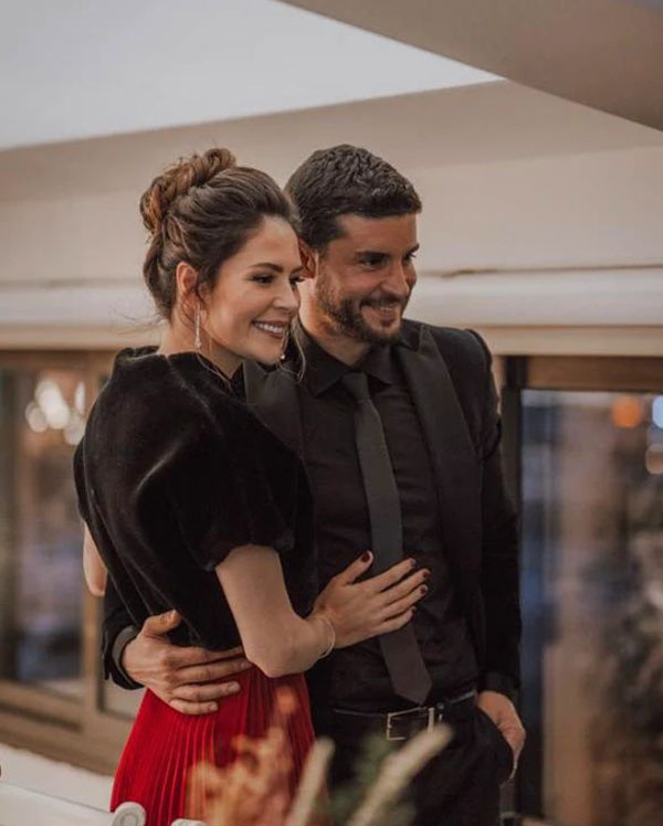 Önce dini, sonra resmi nikah! Yıldız Çağrı Atiksoy ve Berk Oktay çifti mutluluğa 'evet' dedi - Resim: 2