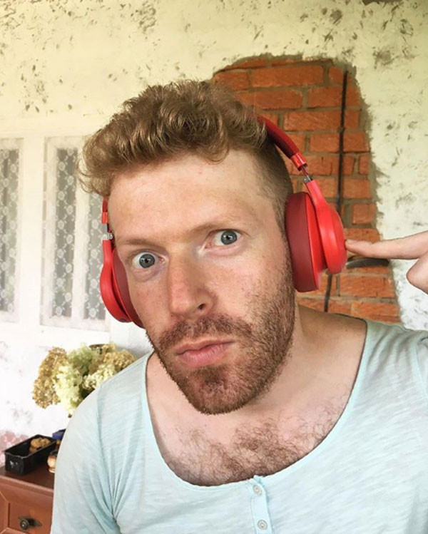 Rusya yendi 'kadın elbisesi' giyip işe gitti! Yok böyle bir totem... - Resim: 4