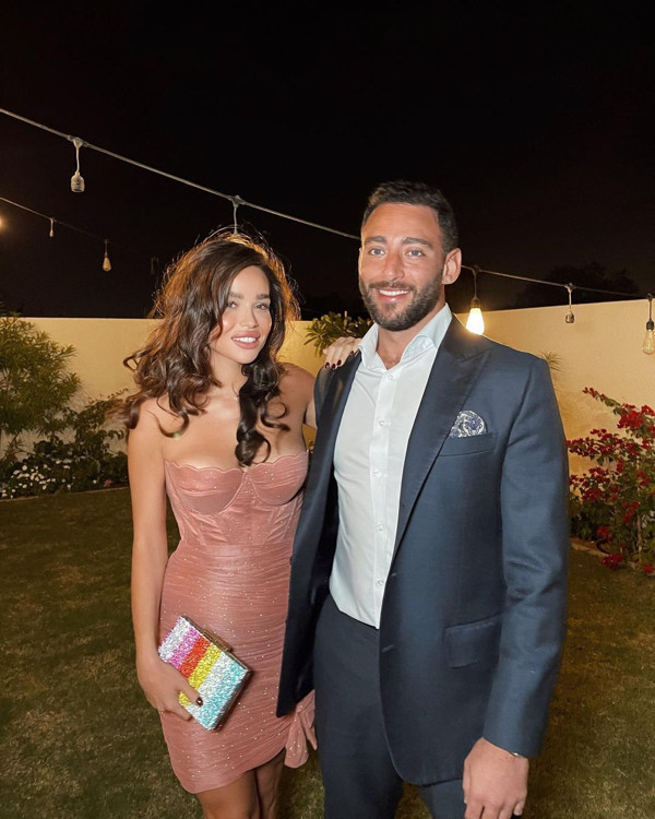 Zengin şeyh koca için düğün düğün geziyorlar! Şeyma Subaşı Elif Yıldız trend öncüsü oldu - Resim: 1