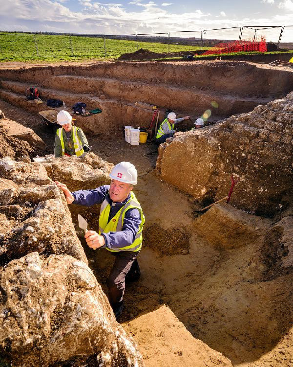 İngiltere'de kazılarda ortaya çıktı! Gören şaştı kaldı: Duvardaki boşluk... - Resim: 0