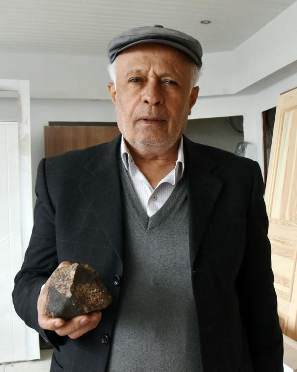 Türkiye'de sayılı var! Antalya'da bahçesinde buldu satışa çıkardı - Resim: 0