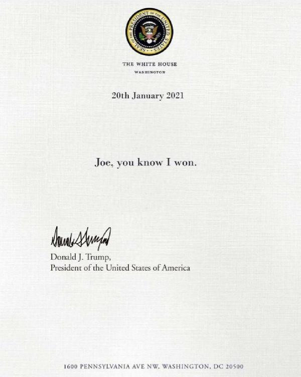 Donald Trump Biden'a bıraktığı mektuba 'Joe biliyorsun ben kazandım' yazdı - Resim: 0