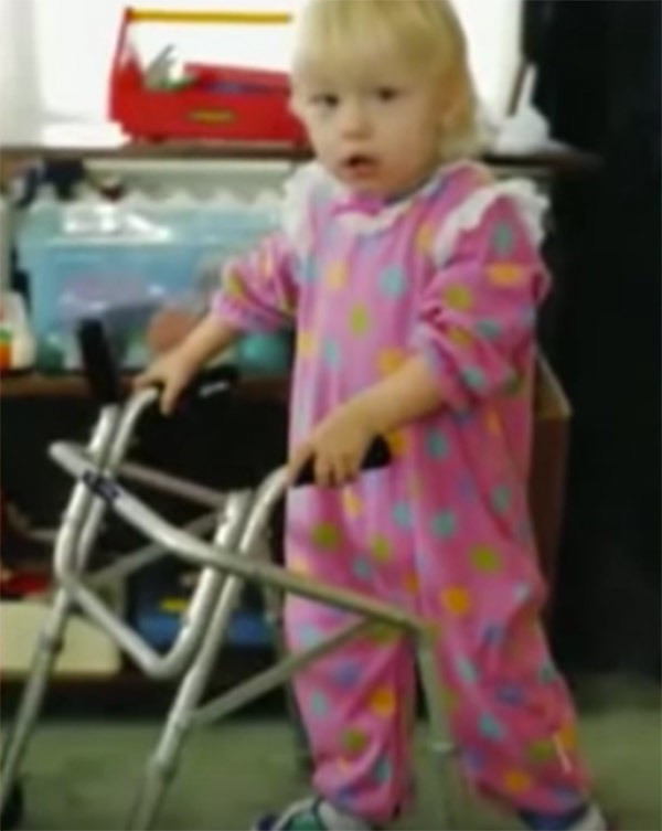 Engelli diye ailesi yurda bıraktı yıllar sonra televizyonda karşılarına çıktı! - Resim: 4