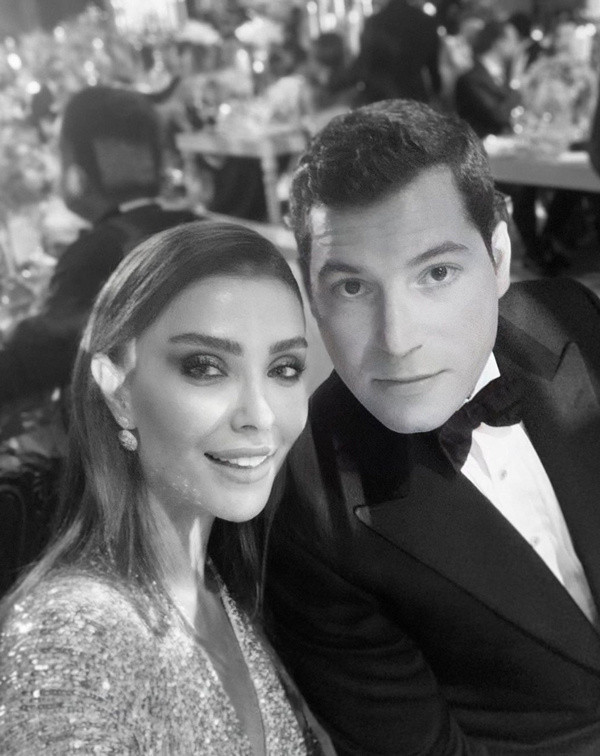 Ünlü manken Özge Ulusoy sevgilisi hakkında dedikleriyle herkesi şaşırttı! "Kem gözlüler var" - Resim: 2