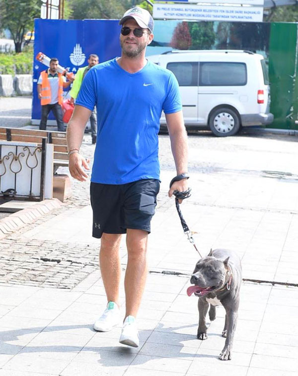 Kıvanç Tatlıtuğ köpeklerinin kulağını mı kesti ateş püskürdü - Resim: 4