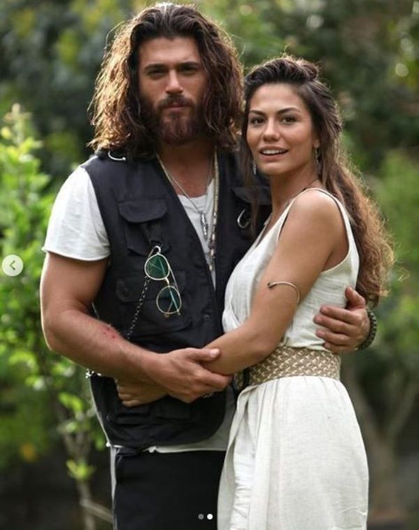 Erkenci Kuş'un yıldızı Demet Özdemir o iddialara son noktayı koydu! Can Yaman ile... - Resim: 1