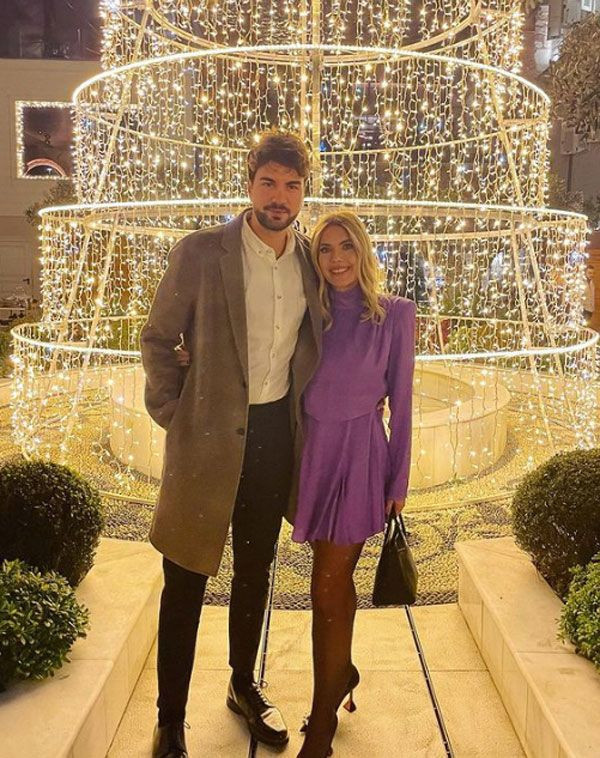 Yasak Elma'nın Yıldız'ı Eda Ece basketbolcu sevgilisi ile tatile çıktı, denizde şakalandı! - Resim: 1