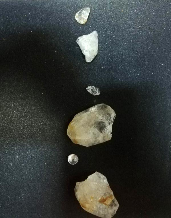 Afyonkarahisar'da oyuncak tabancayla ev basıp taşları çaldılar! Meğer taşlar... - Resim: 1