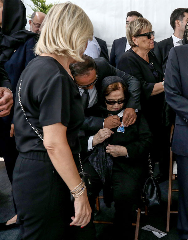 Erdoğan Demirören son yolculuğuna uğurlandı - Resim: 4